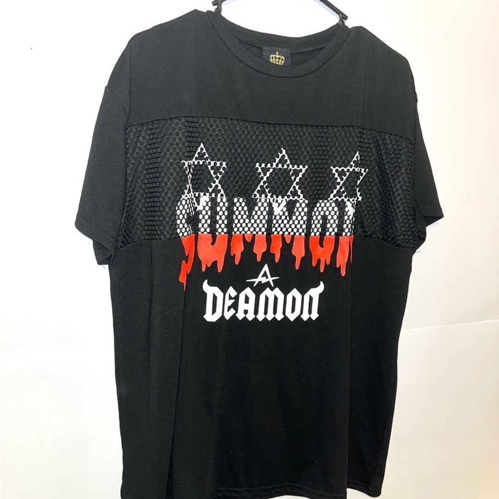 Listen Flavor Japan black t-shirt with ‘summon a deamon’ design